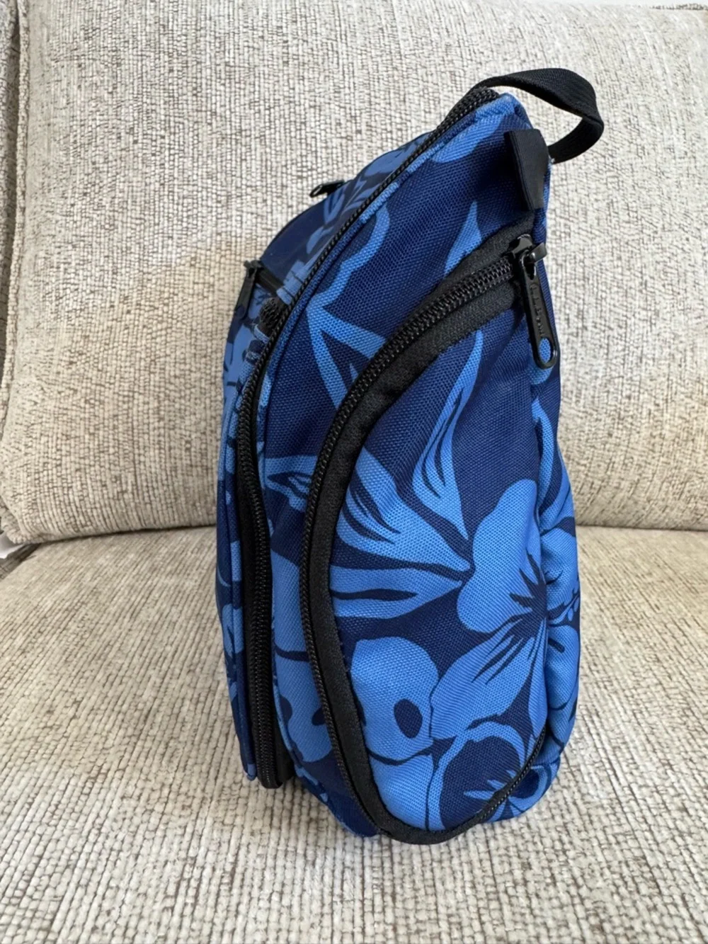 L.L. Bean Navy and Light Blue Floral Toiletries Accessories Tote Bag - Picture 5 of 12